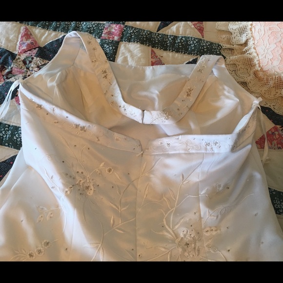 Beautiful Bridal Gown & Shawl - white - Picture 7 of 10